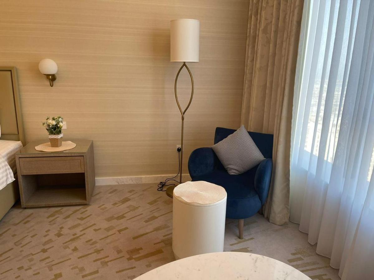 Palm Tower Palm Jumeirah ドバイ エクステリア 写真